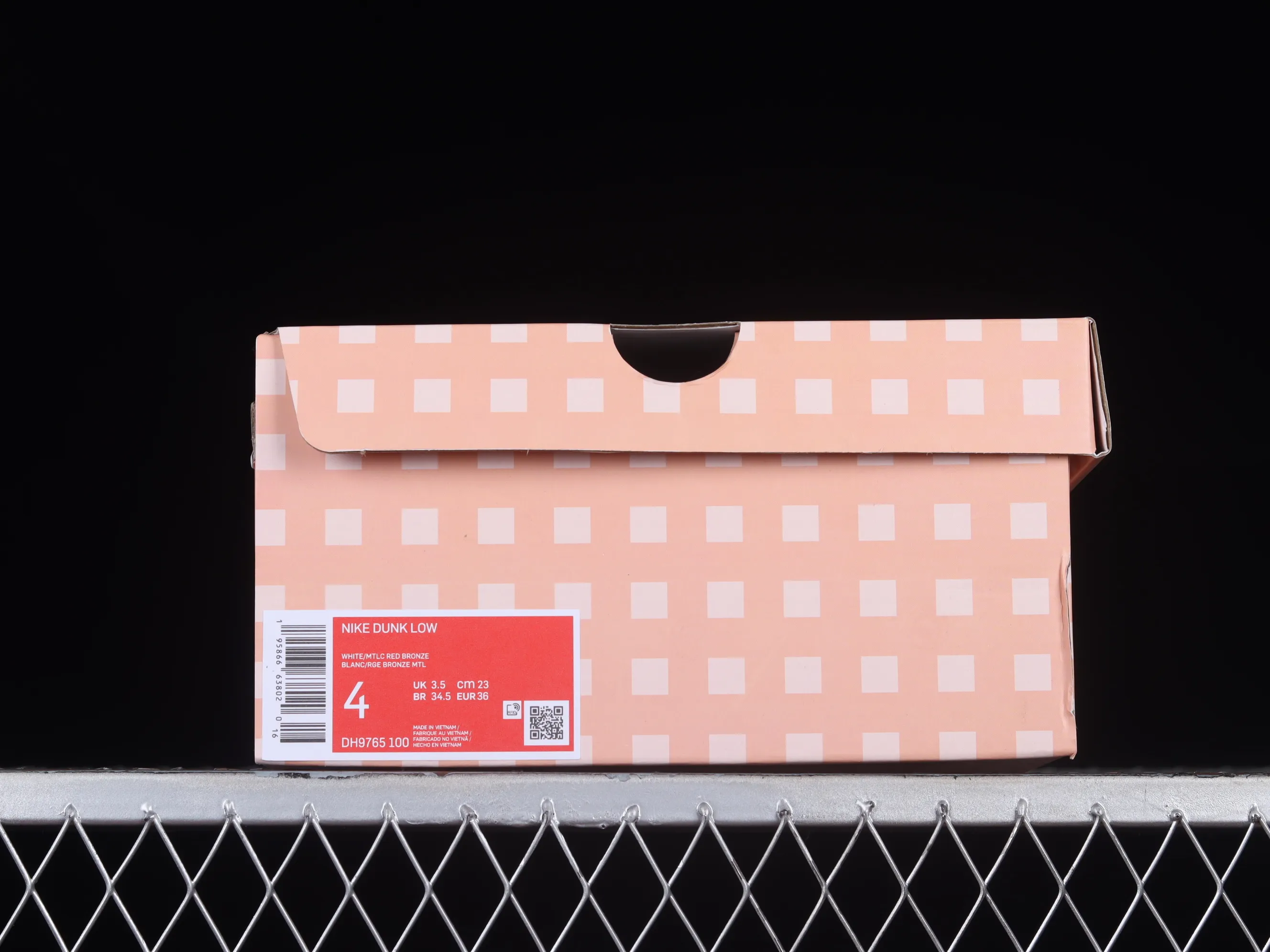 All categories Nk SB Dunk series Nk SB Dunk Low low-top sneakers Nk Dunk Low Year of the Rabbit limited edition Cute girly pink customized version of deconstructed strap casual sneakers DH9765-100